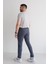 Erkek Beli Bağcıklı Slim Fit Slim Fit Cepli Düz Paça Baskılı Füme Eşofman Altı 3