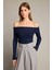 Kayık Yaka Uzun Kollu Tişört 1