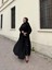 Siyah Renk Kol ve Yırtmaç Detaylı Abaya 2