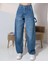 Arkası Kemer Detaylı Mavi Jeans 2