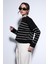 Siyah Çizgili Triko Kazak 1