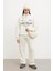 Oversize Yakası Fermuarlı Ekru Kadın Sweatshirt 25K0010K1 1