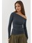 Kadın Asimetrik Yaka Slim Fit Uzun Kollu Üst Busem Collection Grey 1