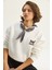 Kadın Fular Detaylı Leopar Nakışlı Üç Iplik Şardonlu Oversize Sweatshirt 3