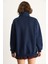 Kadın London Işlemeli Dik Yaka Fermuar Detaylı Şardonlu Oversize Sweatshirt 7