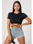 Kadın Siyah Yarım Kol Çapraz Bağlamalı Crop Top Bluz – Şık, Rahat ve Kolay Kombinlenebilir 1