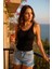 Kadın Siyah Kolsuz Kalın Askılı Uzun Crop Top Bluz & Atlet – Şık, Rahat ve Kolay Kombinlenebilir 1