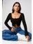 Kadın Siyah Uzun Kollu Agraflı Göğüs ve Göbek Dekolteli Crop Top Bluz – Şık, Rahat ve Kolay Kombinlenebilir 3
