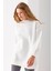 Kadın Beyaz Üç Iplik Pamuklu Ribanalı Bisiklet Yaka Oversize Sweatshirt - 2523 1