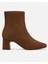 Kadın Kahverengi Bot 1