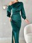 Yırtmaçlı Omzu Açık Maxi Boy Kadife Kumaş Abiye Elbise Zümrüt 582600 2