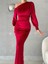 Yırtmaçlı Omzu Açık Maxi Boy Kadife Kumaş Abiye Elbise Kırmızı 582600 3