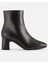 Kadın Siyah Bot 1