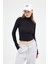 Siyah Yarım Balıkçı Yaka Fermuarlı Body 2447 8