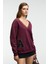DIVINE Kadın V Yakalı Nakış Ve Patch Detaylı Bordo Sweatshirt 4