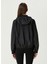 Siyah Kapüşonlu Yağmurluk 5