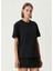 Siyah Logo Detaylı T-Shirt 3