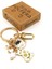Beyaz Kediler Çiçek ve Inci Top Sallantılı Metal Anahtarlık Çanta Süsü Charm KC390 1