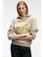 LIORAEN Kadın Baskılı Relaxed Kanguru Cepli Kapüşonlu Taş Rengi Sweatshirt 3