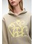 LIORAEN Kadın Baskılı Relaxed Kanguru Cepli Kapüşonlu Taş Rengi Sweatshirt 5