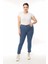 Kadın Battal Tırnaklı Taşlamalı Jeans 1