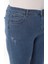 Kadın Battal Tırnaklı Taşlamalı Jeans 4