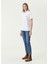 Beyaz Polo Yaka Logolu T-Shirt 2