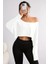Beyaz Kadın Düşük Omuz Kayık Yaka Oversize Uzun Kollu Crop T-Shirt 1