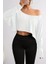 Beyaz Kadın Düşük Omuz Kayık Yaka Oversize Uzun Kollu Crop T-Shirt 2