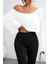 Beyaz Kadın Düşük Omuz Kayık Yaka Oversize Uzun Kollu Crop T-Shirt 4