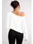 Beyaz Kadın Düşük Omuz Kayık Yaka Oversize Uzun Kollu Crop T-Shirt 5