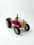 Retro Kırmızı-Beyaz 3D Traktör Modeli – Klasik Tasarım Oyuncak 1