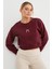 3 Iplik Fiyonk Nakışlı Crop Sweatshirt 1