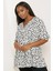 Büyük Beden Yarım Kollu V Yaka Eteği Fırfırlı Desenli Bluz 322572 1