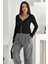 Kadın Düğme Detaylı Fit Triko Bluz – Zarif & Modern Stil 1
