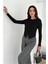 Kadın Sivri Etek Uçlu Düğmeli Bluz – Modern & Şehirli Stil 2