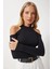 Kadın Uzun Kollu Omuz Dekolteli Kaşkorse Kumaş Bluz 1
