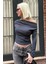 Füme Kadın Off Shoulder Uzun Kollu Bluz MG2567 7