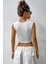 Kadın Beyaz Kare Yaka Kalınlaşan Omuz Detaylı Crop Top Bluz 2
