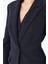 Lacivert Bele Oturan Blazer Ceket – Kadın Ofis Şıklığı Için Modern Kesim Takım Ceket Tasarımı 4