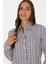 Kadın Beyaz Gömlek Desenli 50316415-VR013 1