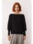 Kadın Oversize Triko Kazak Kayık Yaka ve Yarasa Kol Detaylı Kış Bahar Gardıroplarının 2