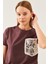 Kadın Kahverengi Cep Detaylı Yuvarlak Yaka T-Shirt 2