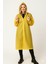 Unisex Su Geçirmez Kapüşonlu Sarı Yağmurluk | Boy 120 cm – En 70 cm 1