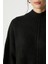 Kadın Wonder Yumuşacık Dik Yaka Siyah Yırtmaçlı Oversize Triko Kazak 4