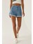 Kadın Kıvrık Paça Mom Fit Şort Maya Mavisi 13
