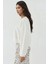 Kadın İşlemeli Yuvarlak Yaka Sweatshirt White 9