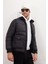 Erkek Regular Fit Klasik Kesim Çift Cepli Lastikli Dik Yaka Siyah Mont 1
