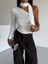 Asimetrik Yaka Fularlı Tek Kol Omuz Detaylı Sandy Kumaş Crop / Bluz 4