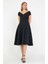 Kadın Kısa Kollu Kruvaze Yaka Eteği Volanlı Krep Elbise 1